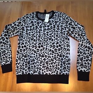 Ann Taylor, NWT, Grey/Black Leopard Print Casual Sweater. Size Medium